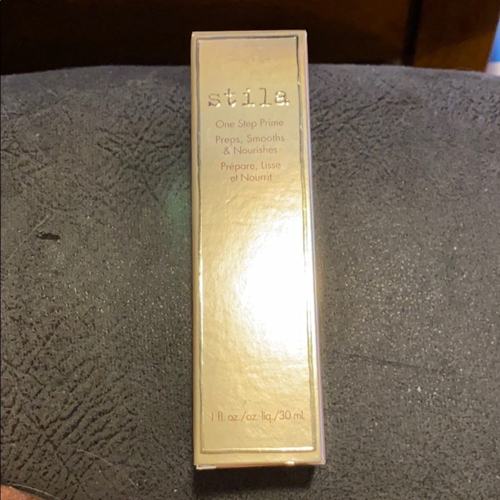 stila. One Step Prime Preps,Smooths, and Nourishes